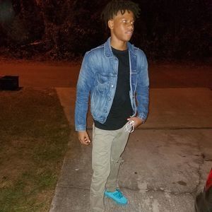 Meet your Posher, Devonte